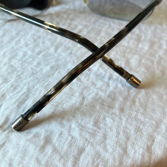 Coach: Black Bleeker (S322) Sunglasses- Case & Cleaning Cloth- lenses have marks - Picture 8 of 16